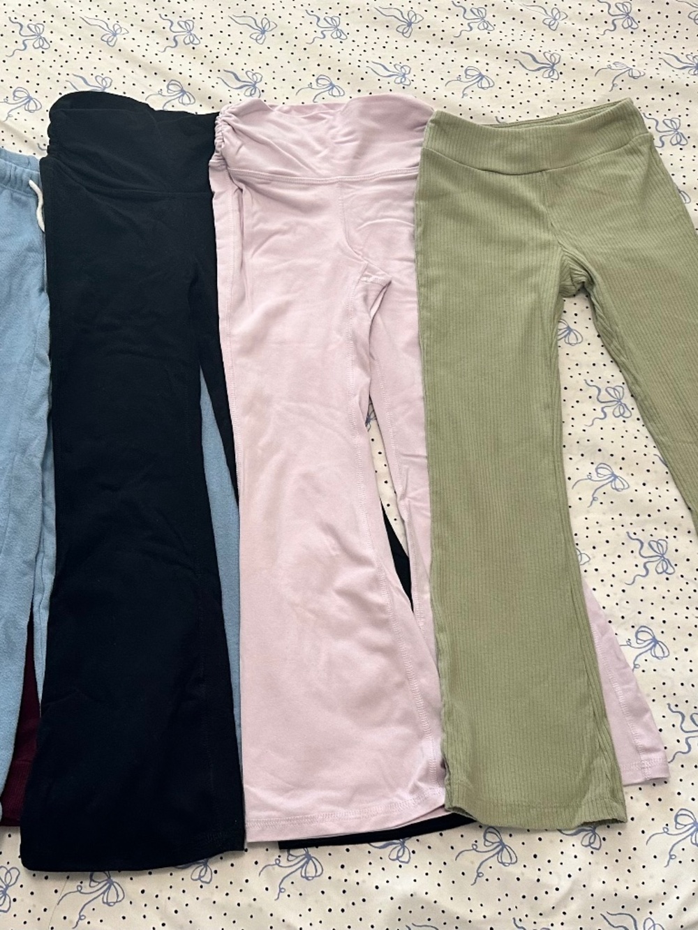 Bundle of 5 pairs of bottoms for girls size 6